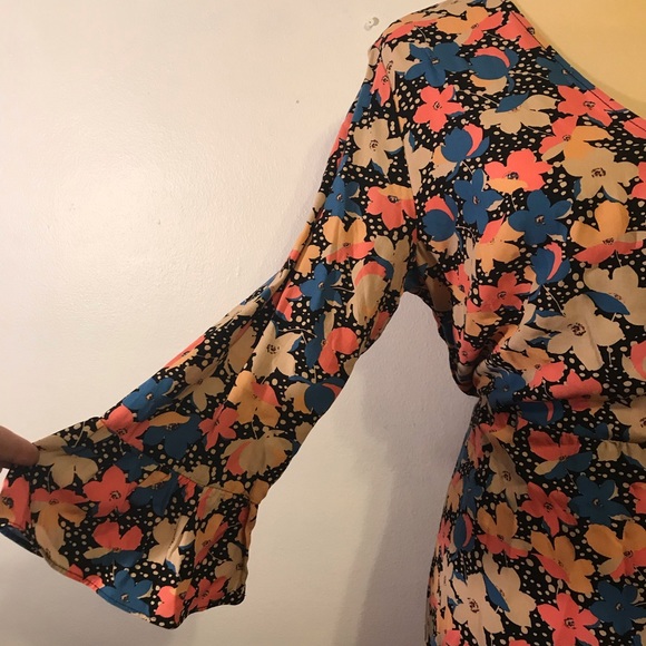 NWT XHILARATION wrap dress ruffles floral print - Picture 2 of 8